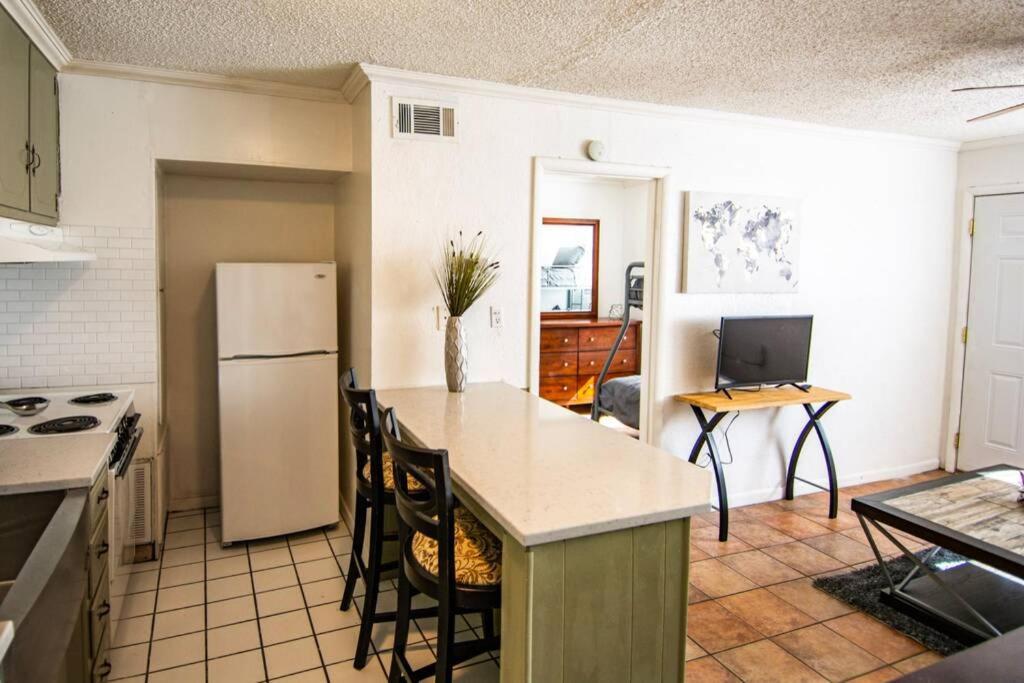 Central Automobile Alley Modern 1Bdr - Wifi Oklahoma City Eksteriør bilde